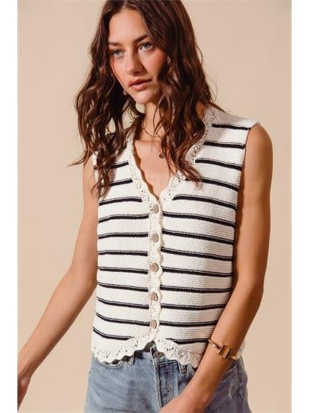 SO ME Buttoned Front Stripe Texture Knitted Sweater Vest - Picture 3 of 11